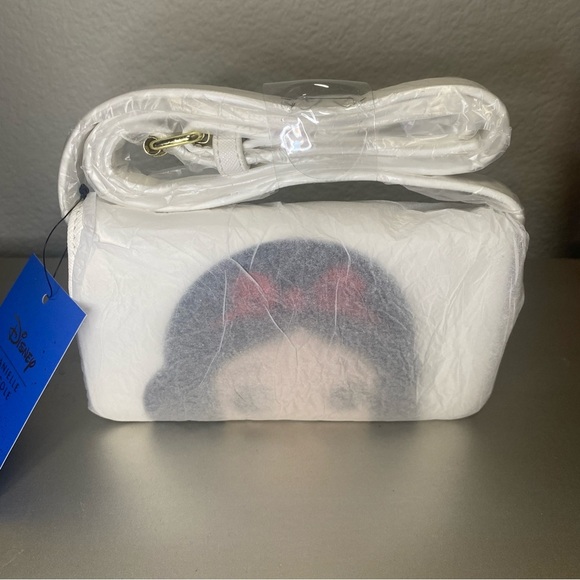 NWT DISNEY X DANIELLE NICOLE SNOW WHITE PHONE CROSSBODY WALLET - Picture 5 of 10